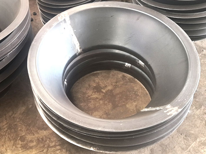 針對(duì)離心風(fēng)機(jī)進(jìn)風(fēng)口軟連接安裝問(wèn)題的分析